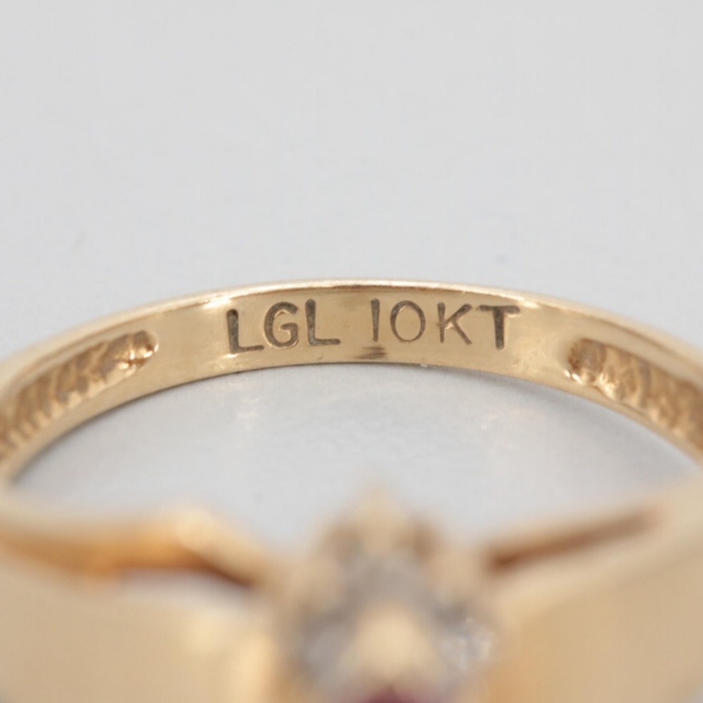 *SOLD* 10k yellow gold ruby & diamond ring - Picture 3 of 6